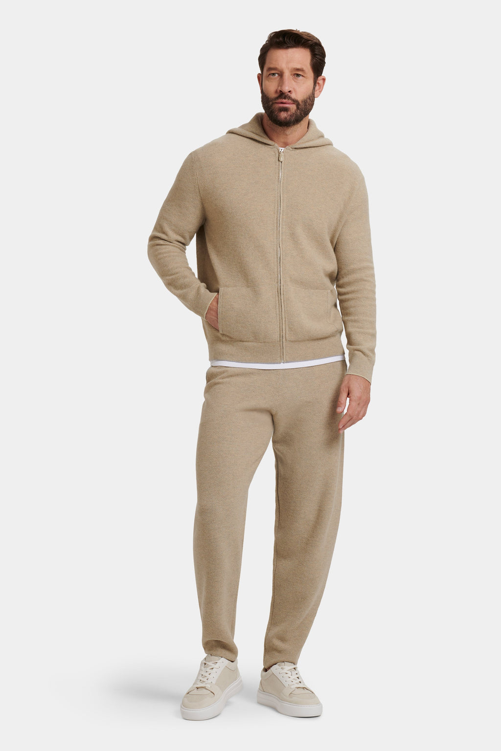 A HOODIE COM FECHO COMPLETO FARO