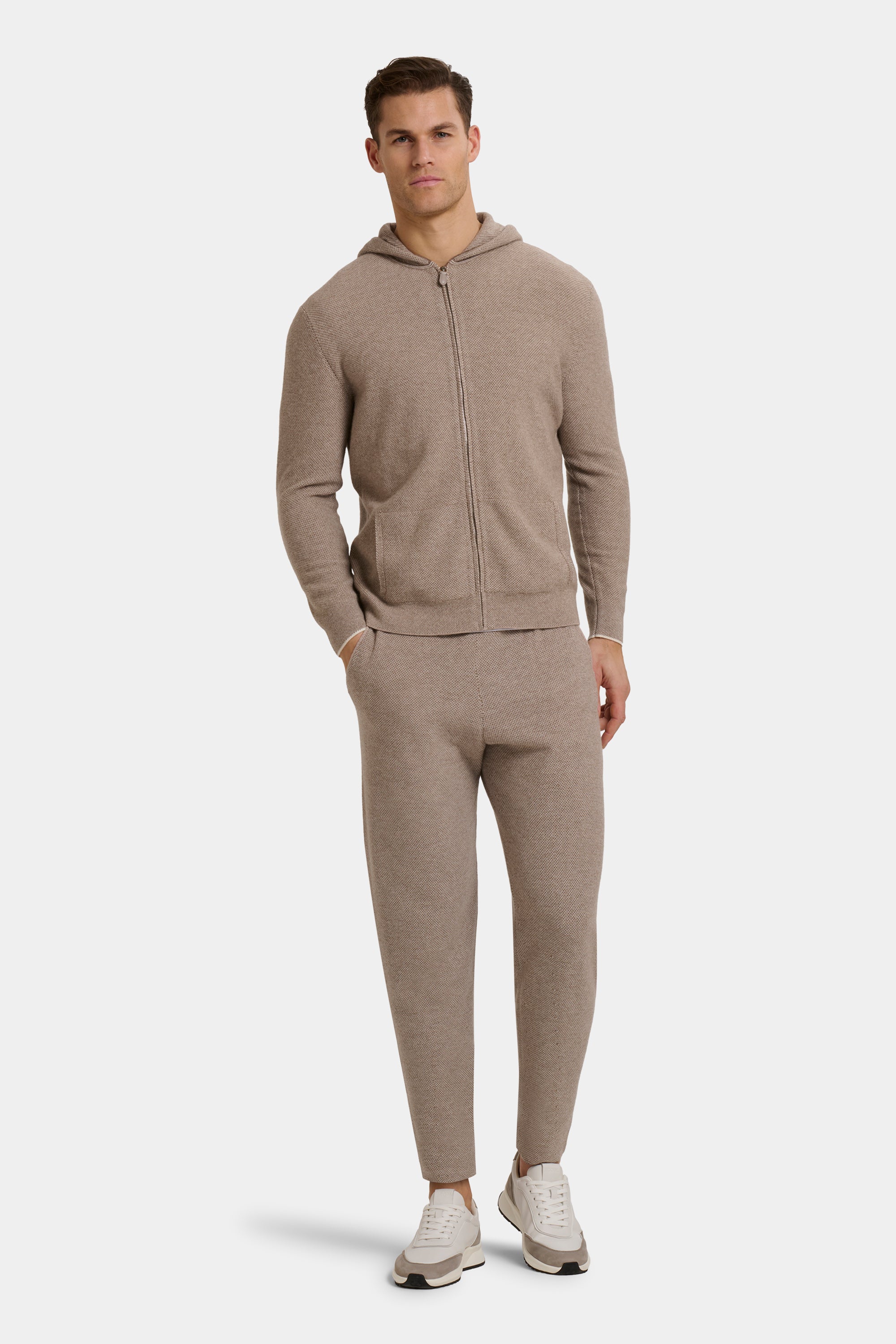 A HOODIE COM FECHO COMPLETO FARO