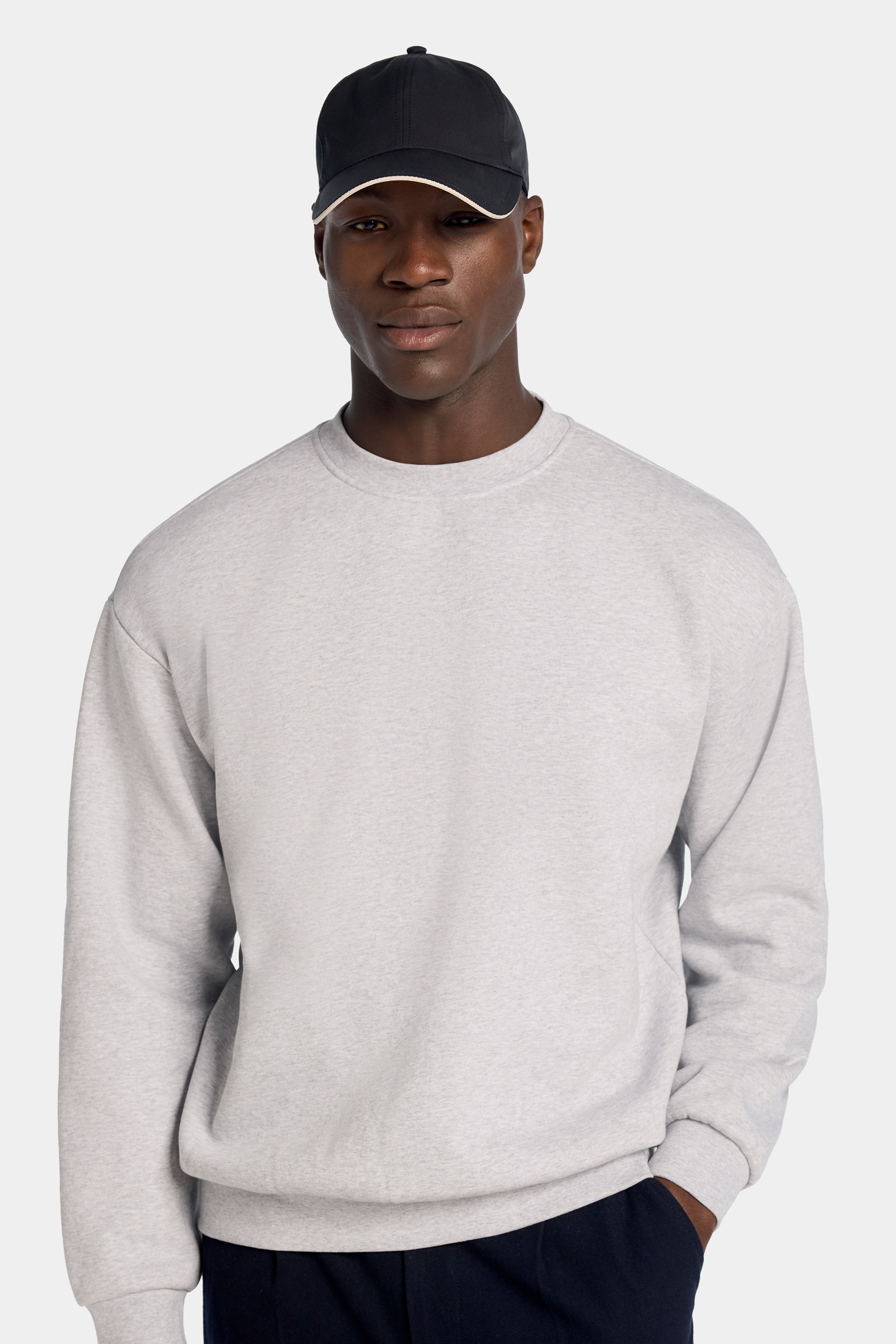 A CAMISOLA OVERSIZED DE GOLA REDONDA MILAN