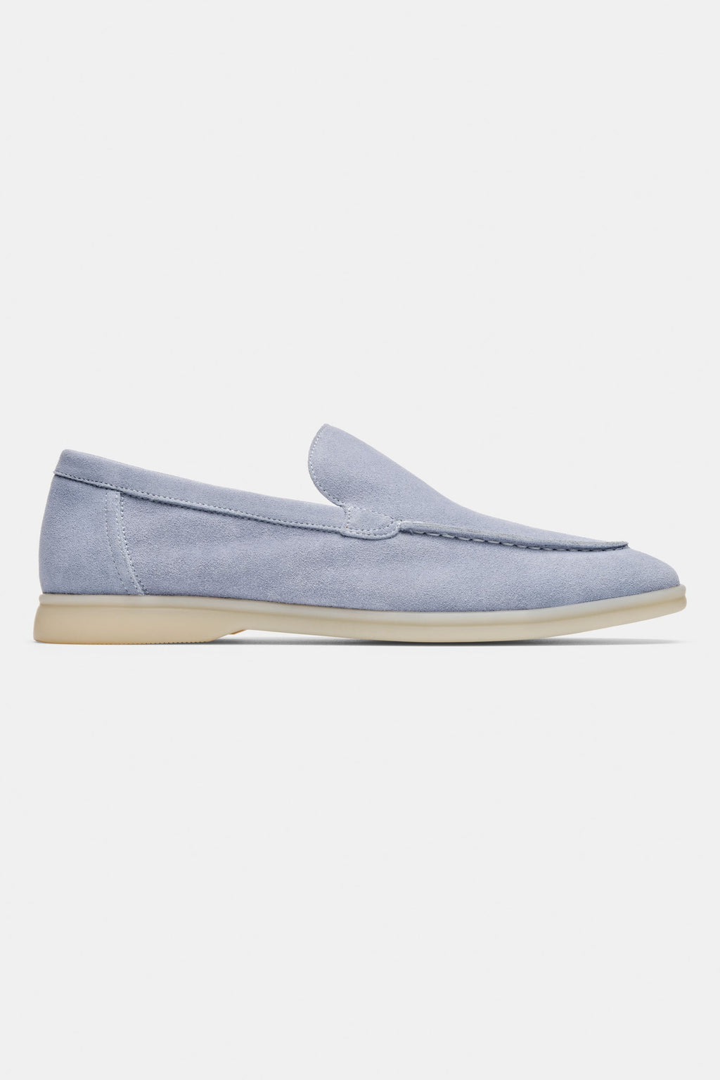O LOAFER CLÁSSICO EM CAMURÇA