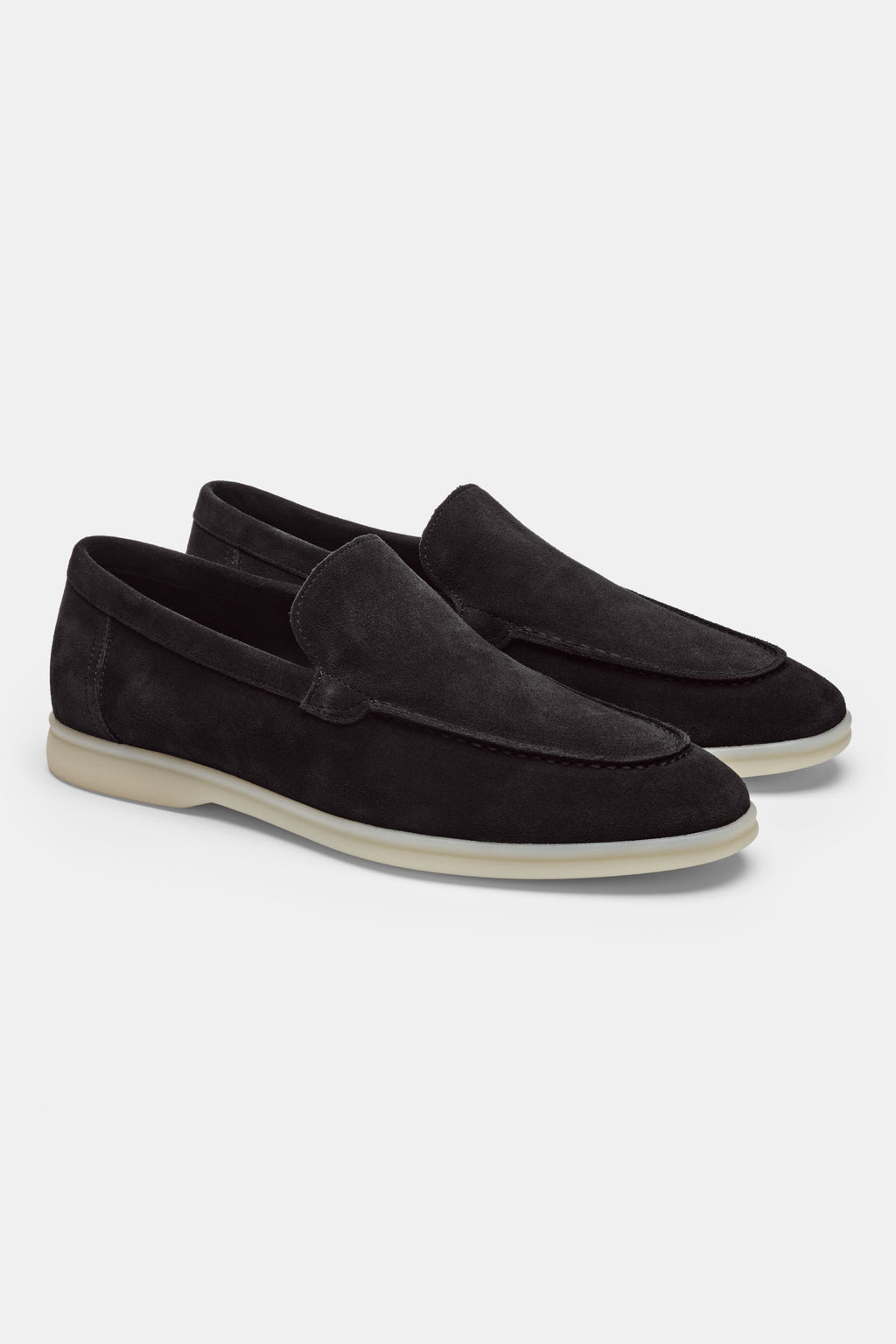 O LOAFER CLÁSSICO EM CAMURÇA