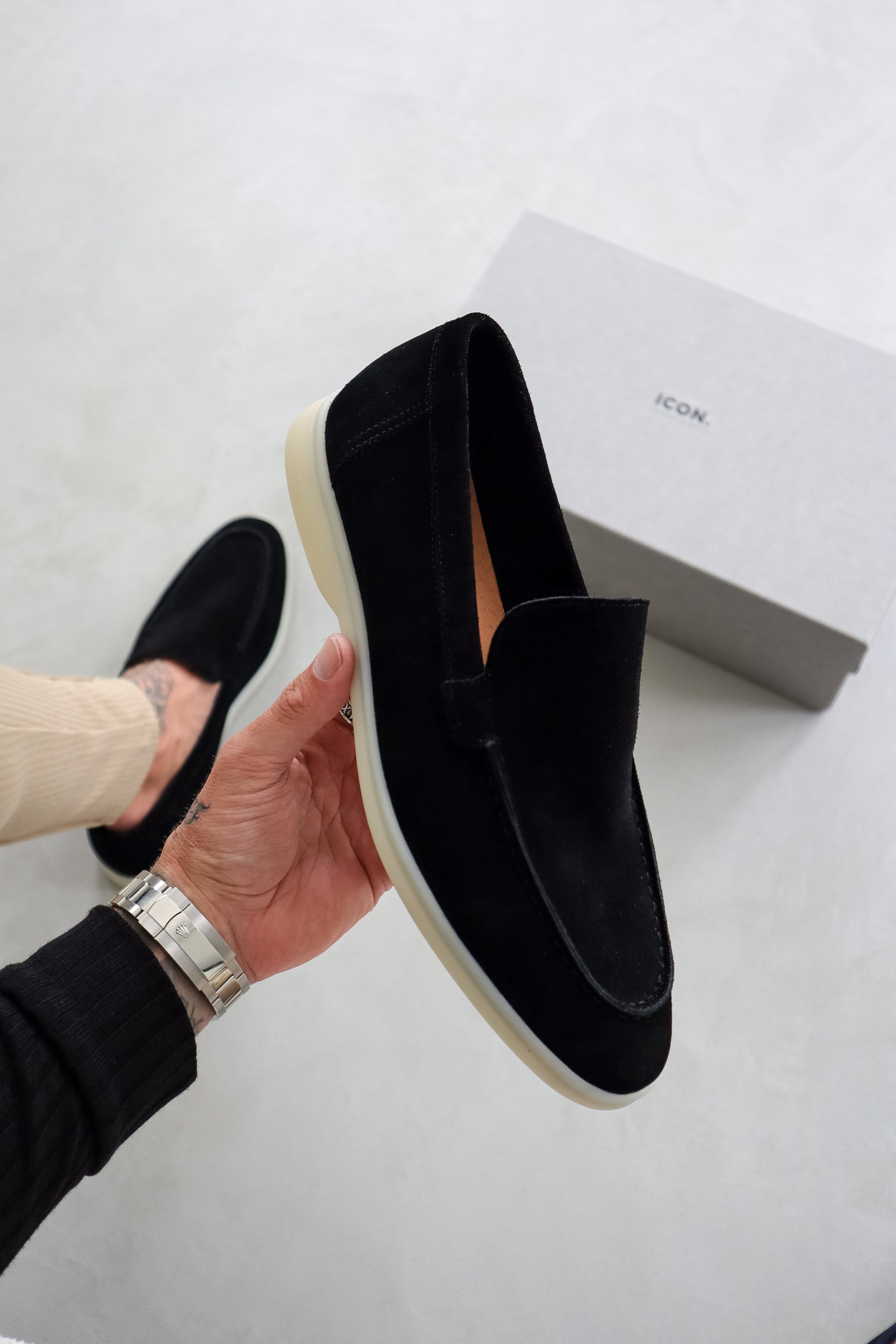 O LOAFER CLÁSSICO EM CAMURÇA