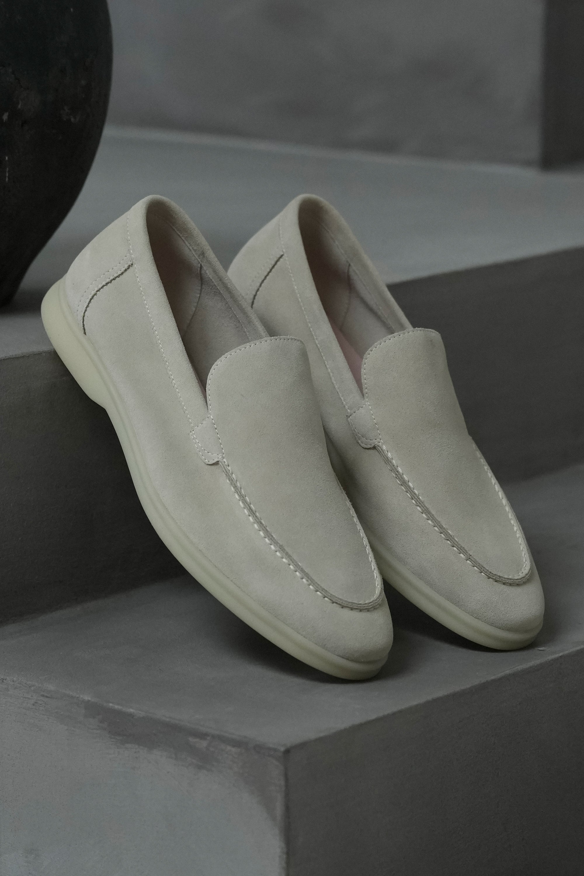 O LOAFER CLÁSSICO EM CAMURÇA